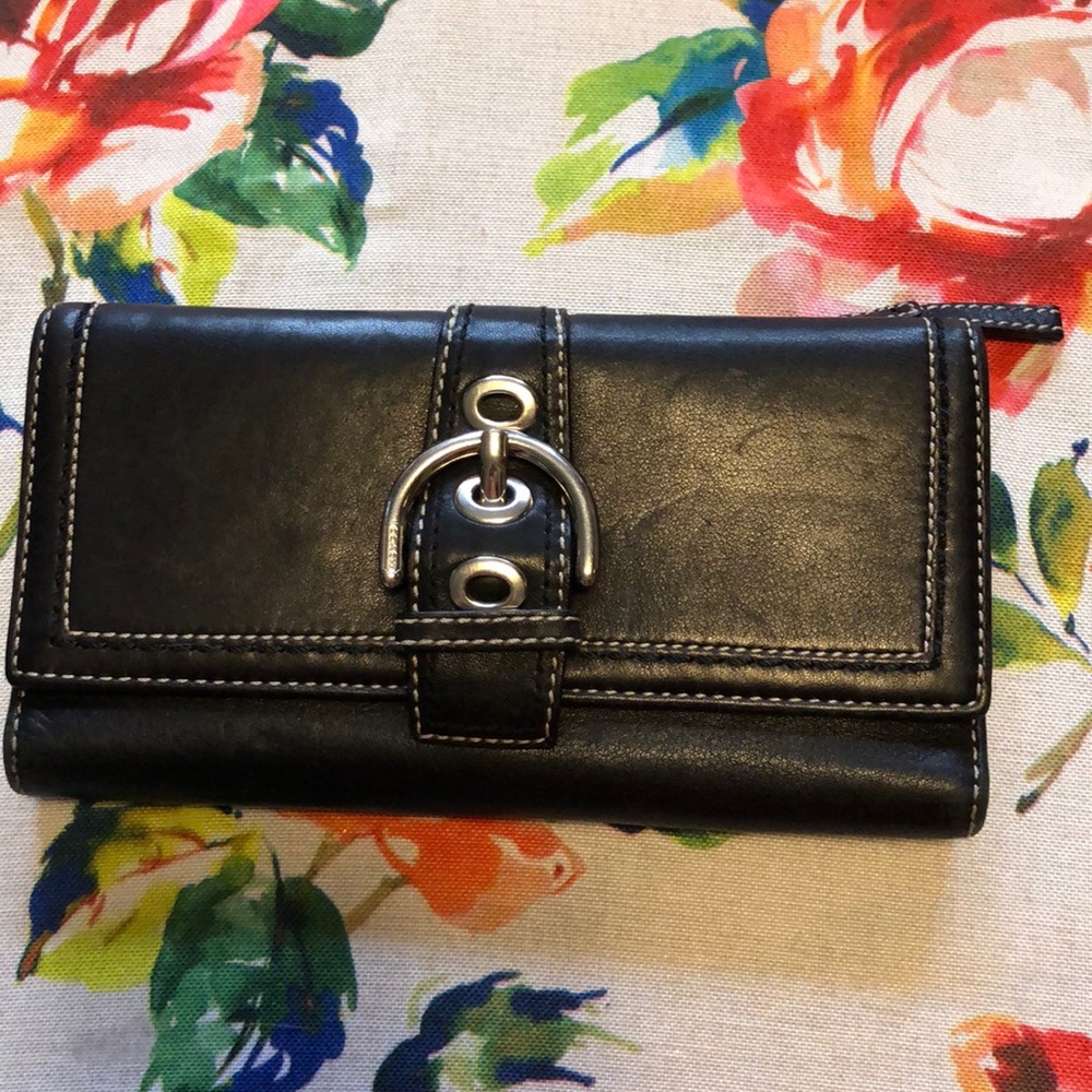 Vintage Coach Black SOHO Buckle Wallet